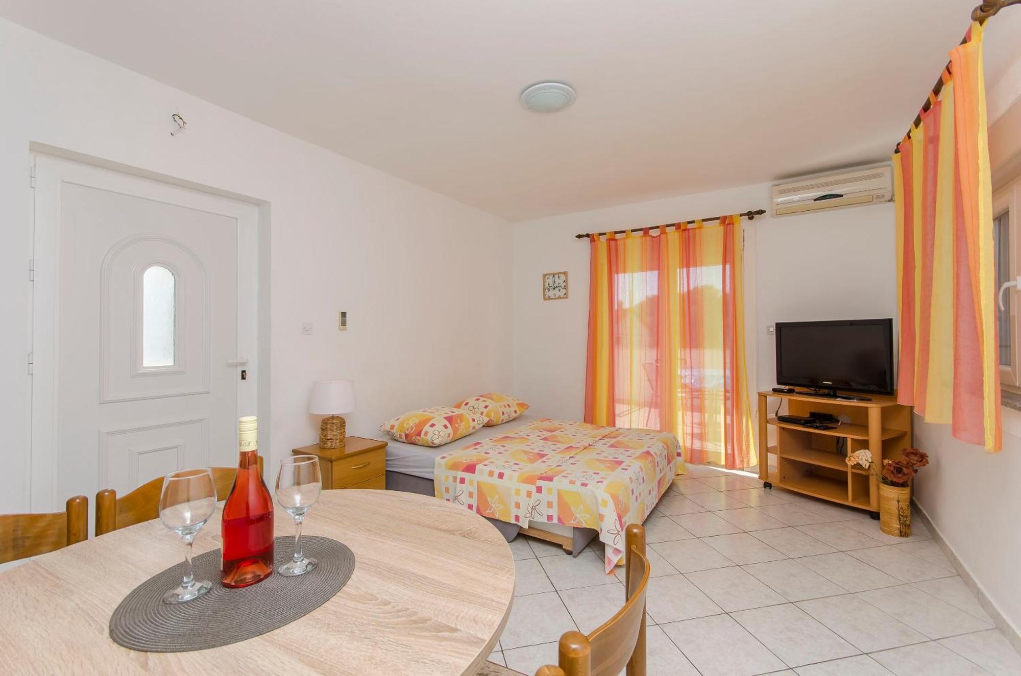 Apartments Danica Pirovac Zewnętrze zdjęcie